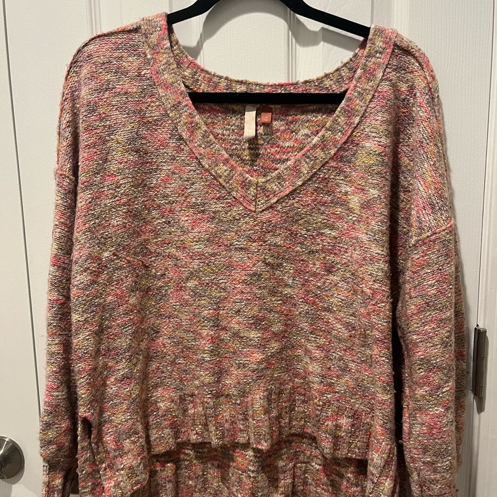 Anthropologie Pilcro V-Neck Sweater in Pink and Cream
